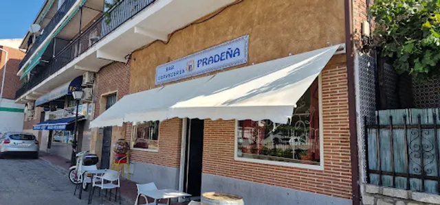 Pradeña, Bar Cervecería