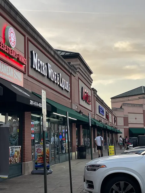 METRO WINE & LIQUORS