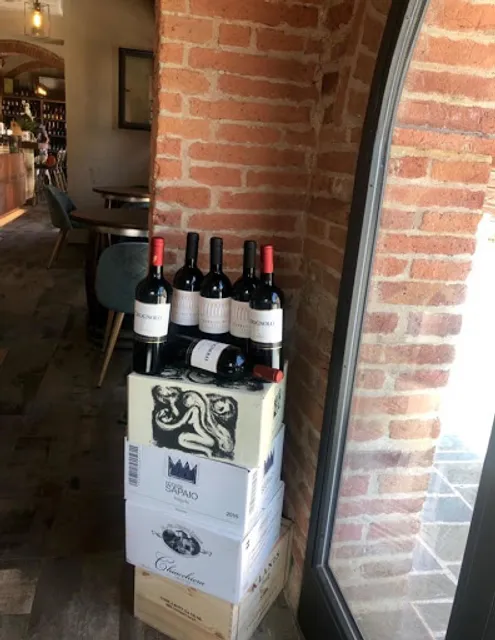 Bianco Rosso e Bollicine Ristorante Enoteca e Cucina: Aperto Pranzo Aperitivo e Cena