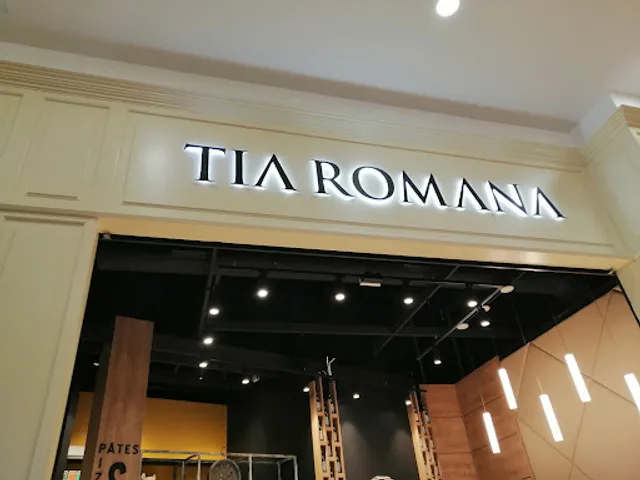 Tia Romana