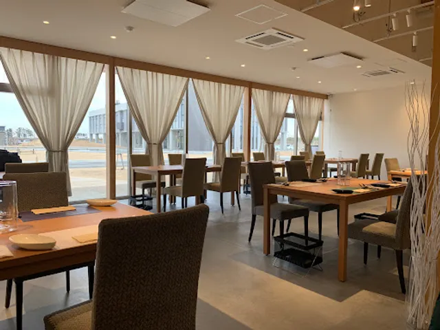 GLICINE di ACQUA PAZZA （グリーチネディアクアパッツァ）