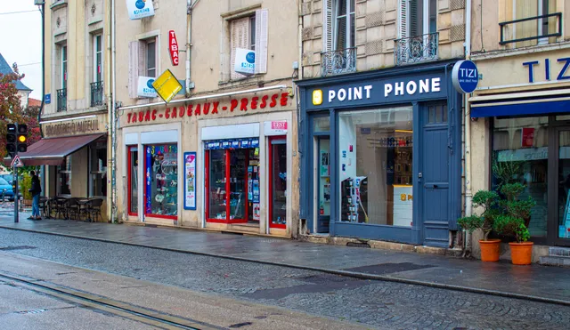 Point Phone : magasin réparation smartphone téléphone et Assistance et services informatiques Nancy