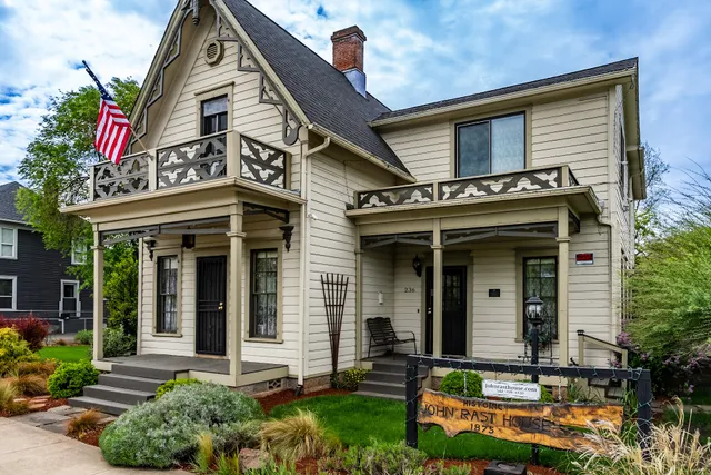 Historical John Rast House 1875/EVchg/Breakfast