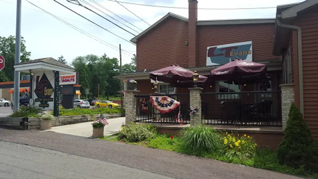 L T Evans Eatery & Drafthouse