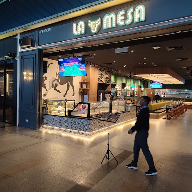 LA MESA SPANISH RESTAURANT AND BAR