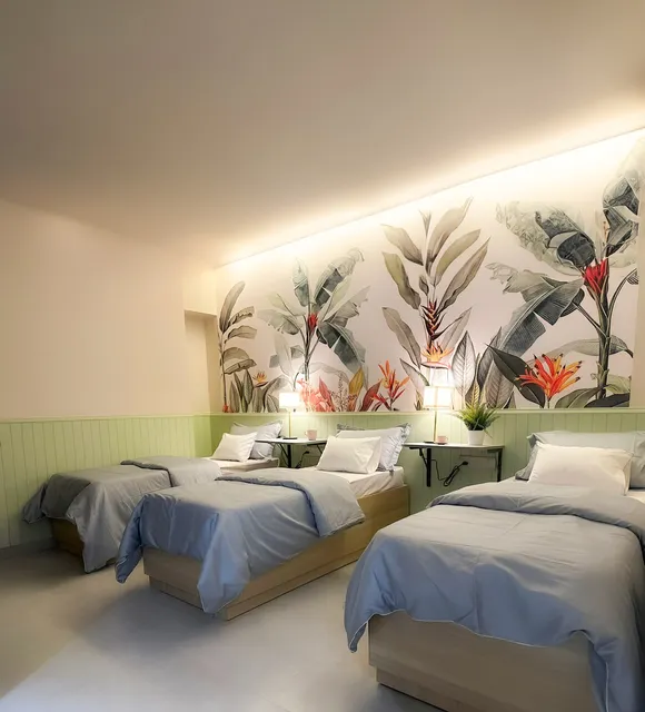 Aurus - Chapter 1 ( Best Girls hostel near NMIMS )