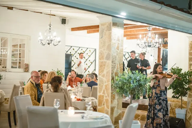 Rose Garden Restaurant