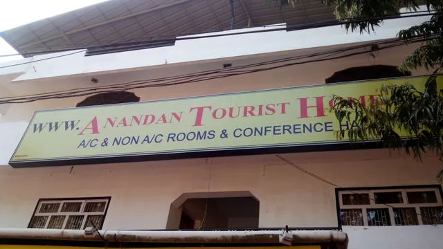Anandan Tourist Home