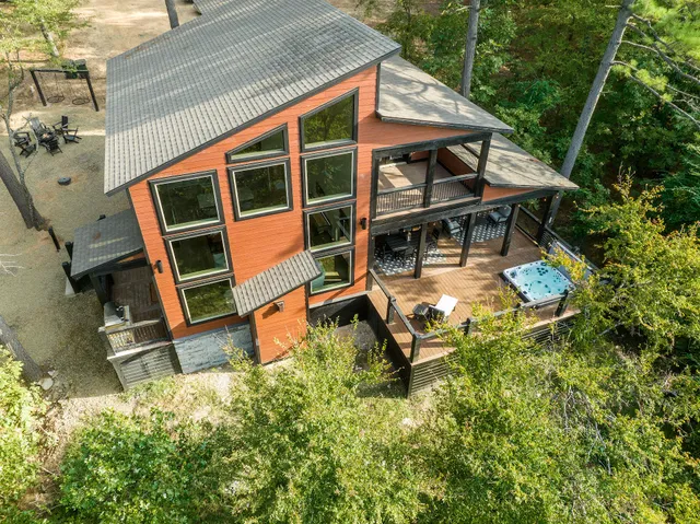 The Lookout at Pine Lake