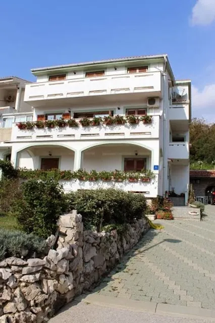 Apartments Frgačić Baška