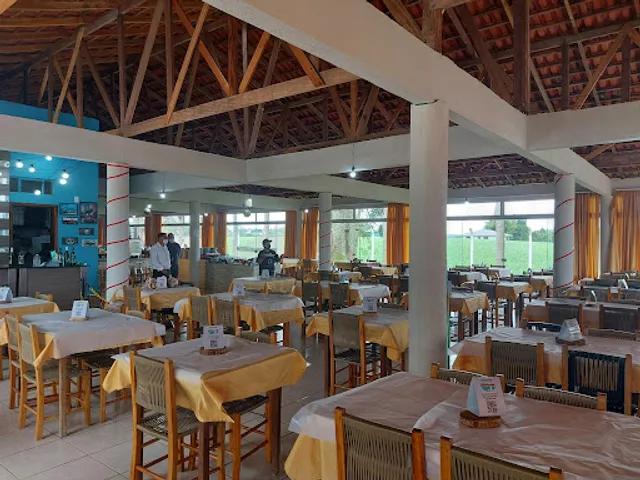 Restaurante Colonial Fazenda Park Mergulhão Caminho do Vinho