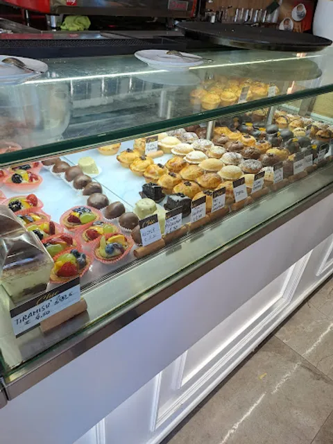 Chic / Caffetteria, Pasticceria, Cucina Espressa, Pizza