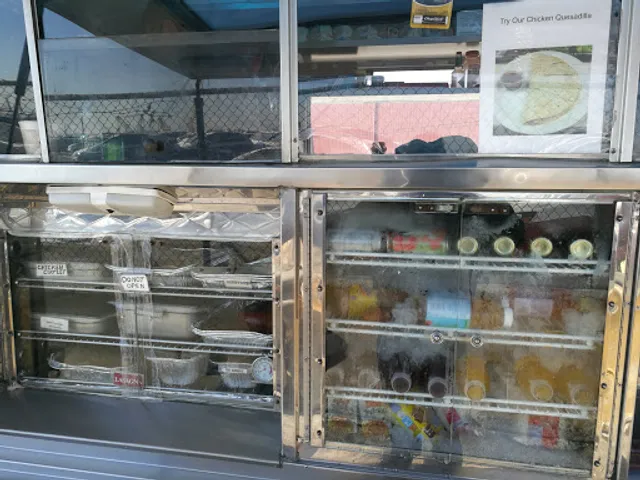 Chris' Catering Lunch Truck