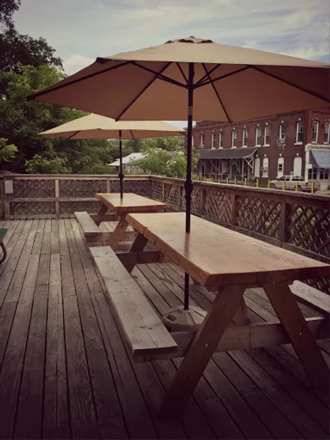 Crossroads Bar & Grill