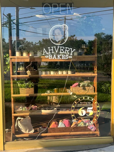 Ahvery Bakes