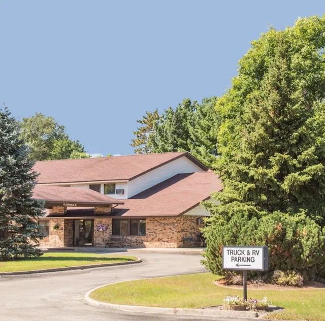 Wautoma Inn by OYO Near Airport WI 73