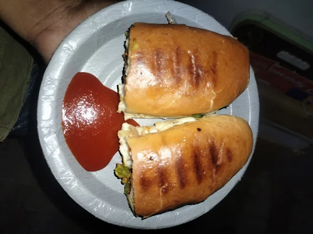 Pizza & Chinese Corner