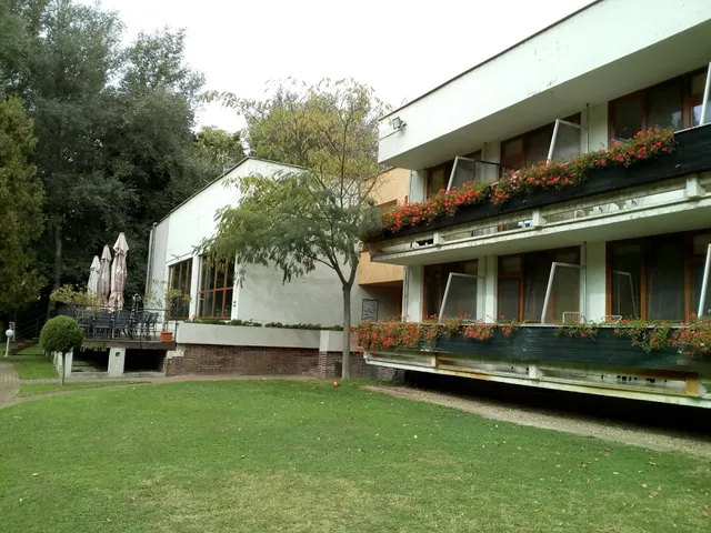 HOTEL RELAX INN *** Relaxačno-rekondičné a športové centrum