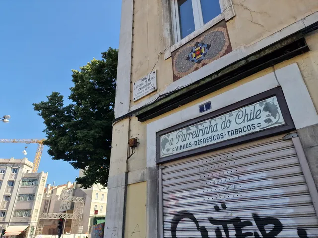 Bifanas. A Parreirinha do Chile