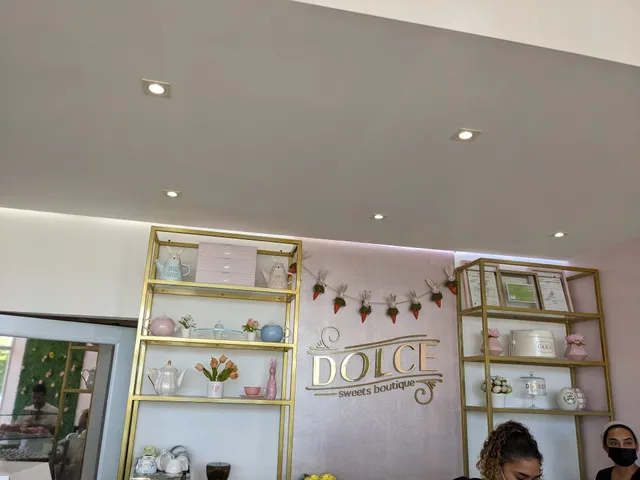 Dolce Cupcake Sweet Boutique