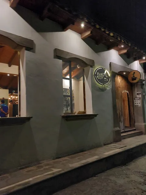 Kandil | Pizza y Café