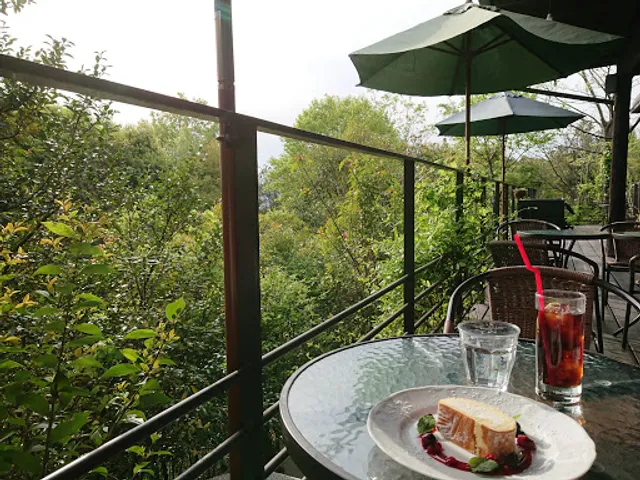 & Garden Chocho Restaurant