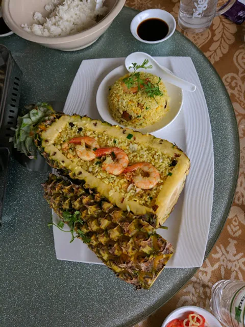 Nhà Hàng Huỳnh Kha