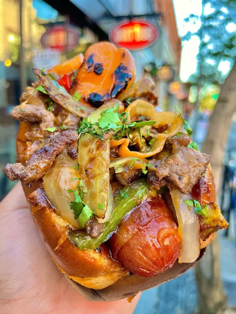 Dirt Dog-Showcase Mall