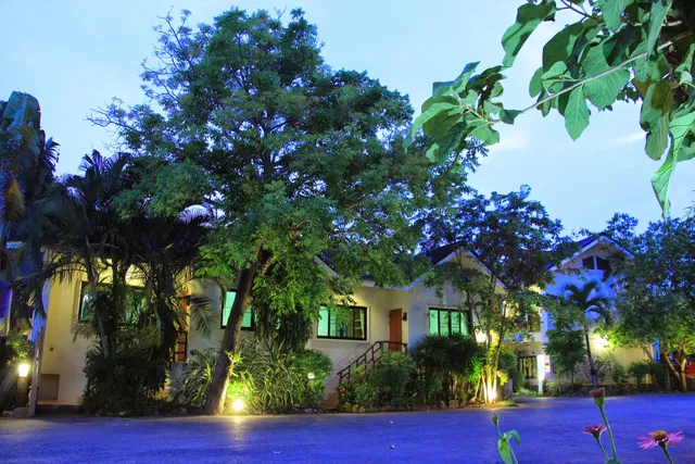 Chayada Garden House & Resort Hotel(ชญาดา รีสอร์ท)