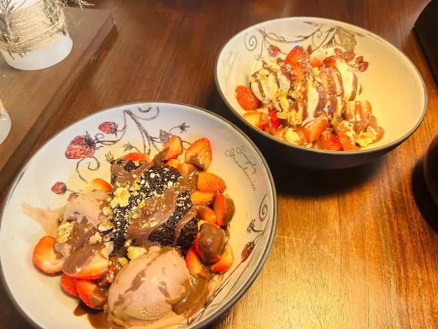 Simply Strawberries by Jagro Maitland Place