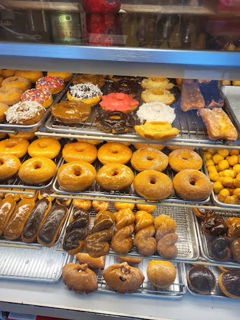 Helen's Donuts & Ice Cream