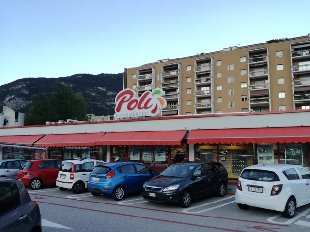 Poli Supermarket