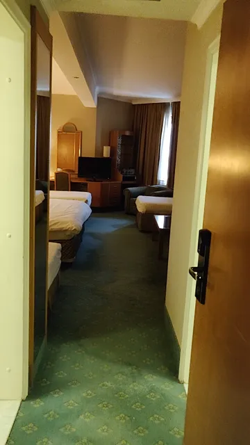 Grand Hotel (1 Star)