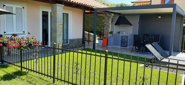 Seaview Apartments Hoja