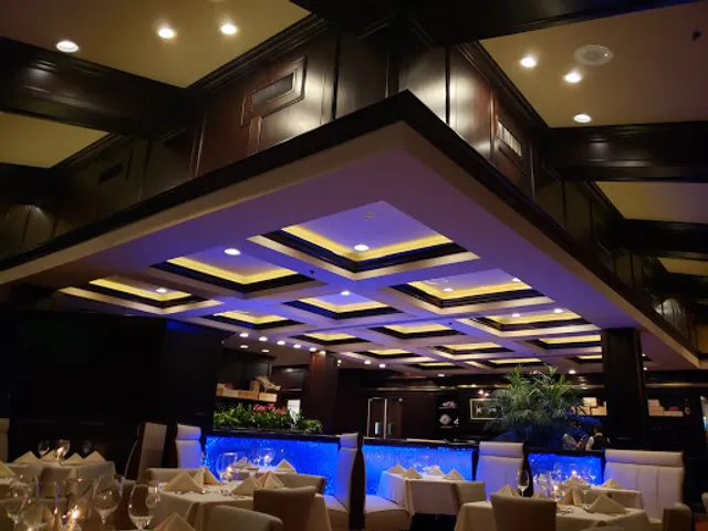 Opus Bistro & Steakhouse