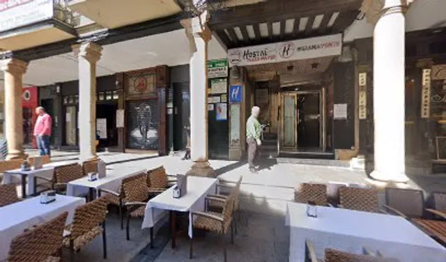 Pl. del Corrillo, 19