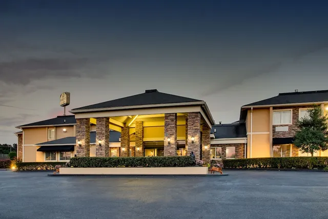 Greenfield Inn and Suites Elizabethtown KY I65 Exit 94