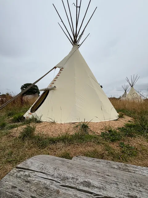 Terra-Tipike, En Tipi à la ferme