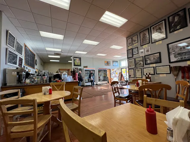 McIntosh Farm Country Store