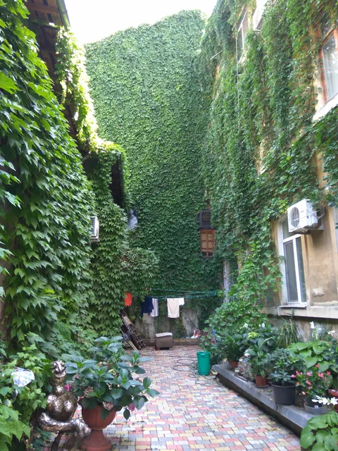 Apartment on Zhukovskogo