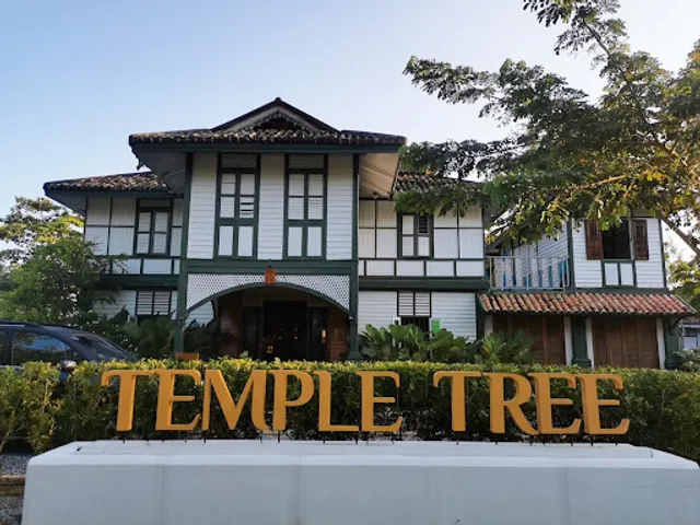 Paloh Restaurant & Bar