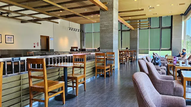 STARBUCKS Fengyuan Xiangyang Shop