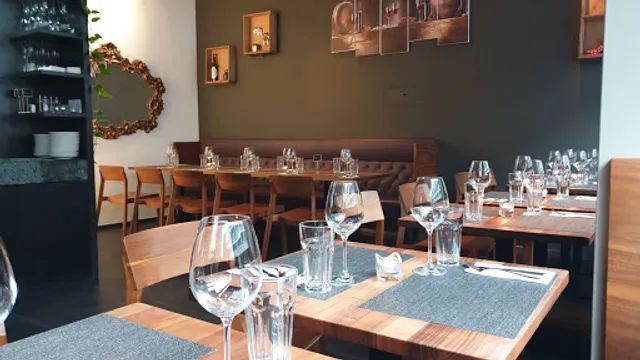 Volver - Café Tapas Vinos