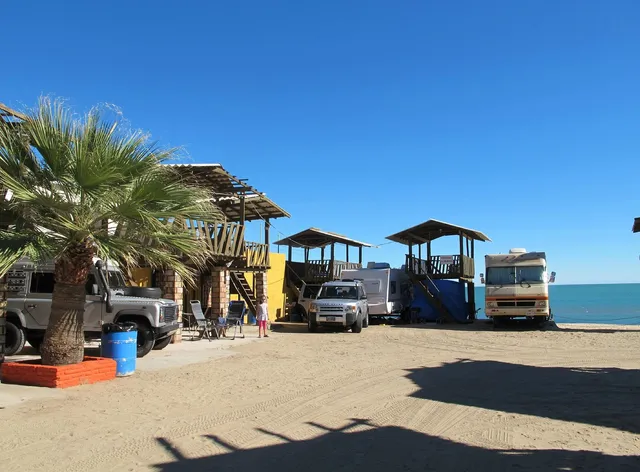 Kikis RV Camping Hotel