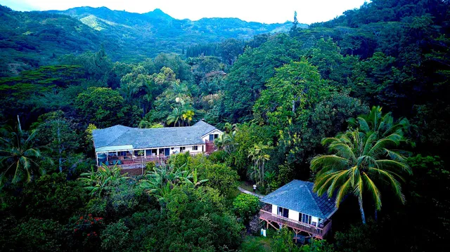 Hale Kua Kauai Bed and Breakfast