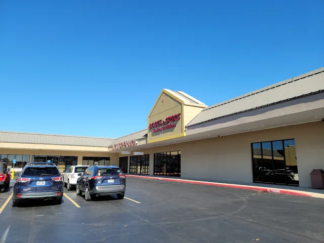 Boots & Spurs Western Outfitters