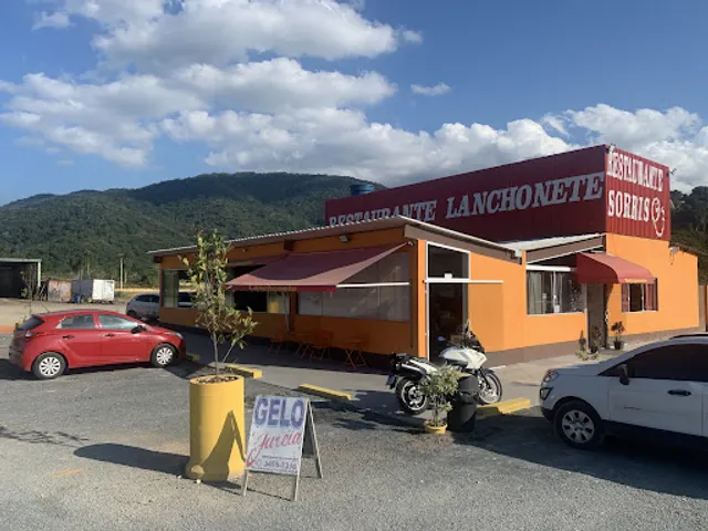 Restaurante e Lanchonete Sorriso.