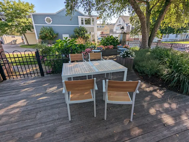 Beach Bliss Cafe & Gift Shop