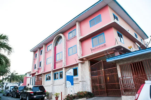 Maxwell Court Apartments