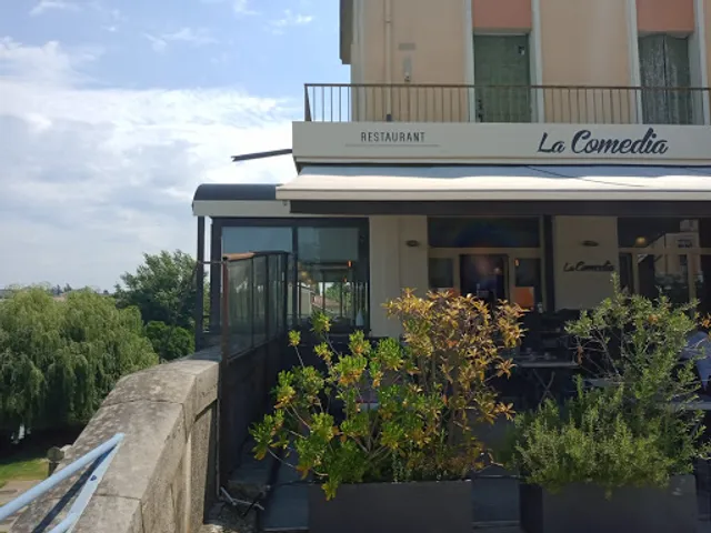 La Comedia